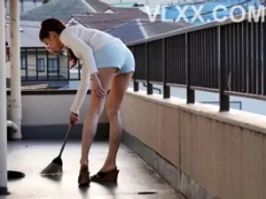 Anh chàng gầy gò đến khách sạn để quan hệ với một cô gái mới ~ Cô gái 18 tuổi chất lượng cao, quan hệ bằng miệng, liếm và quan hệ, nhấc chân và nghiêng người, tiếng rên rỉ thực sự quyến rũ...